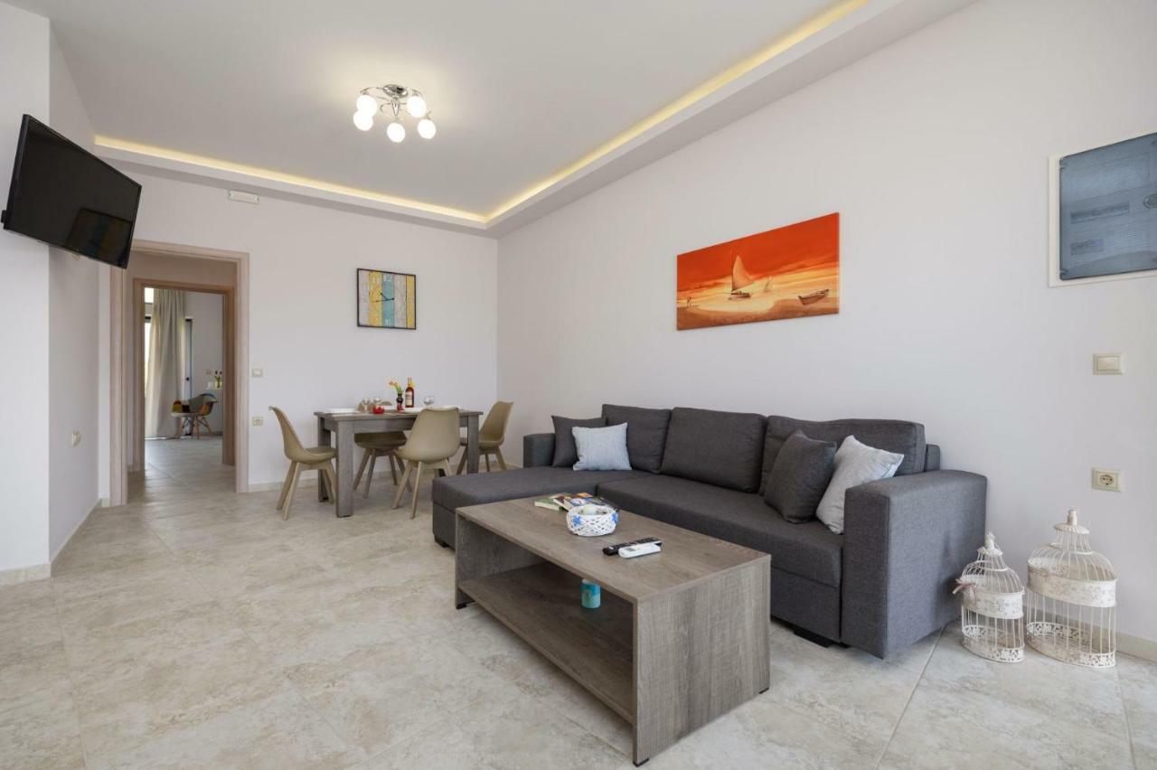 Coral Sea Apartment Коккинос Пиргос Экстерьер фото
