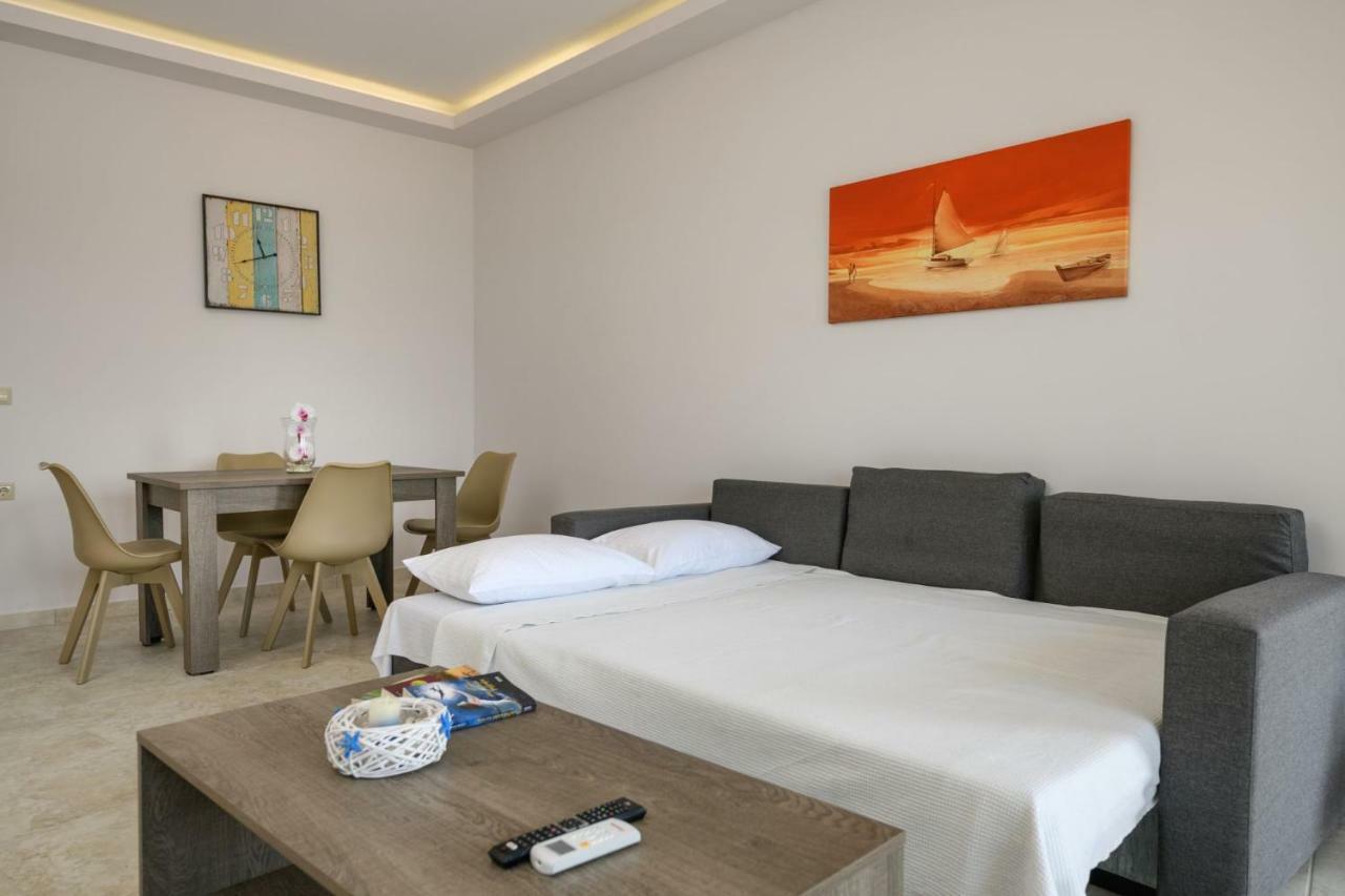 Coral Sea Apartment Коккинос Пиргос Экстерьер фото
