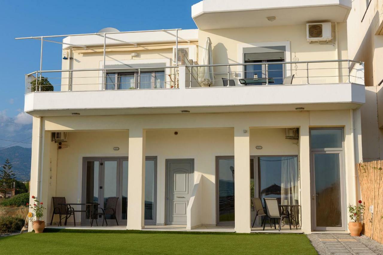 Coral Sea Apartment Коккинос Пиргос Экстерьер фото